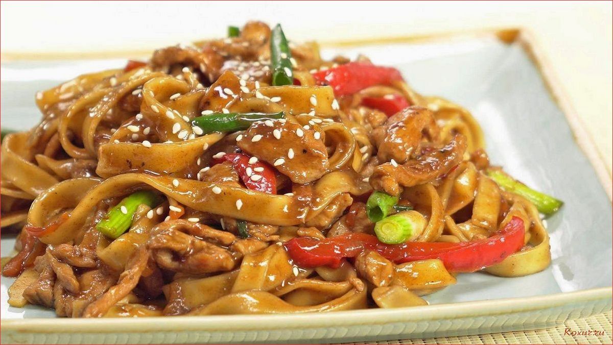 Приготовление вкусной пшеничной лапши с сочной курицей и овощами 