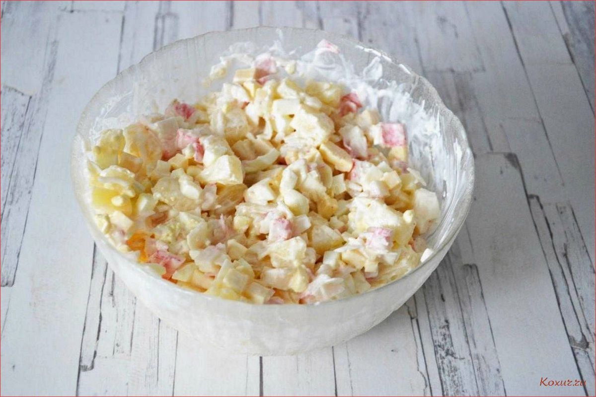 Как приготовить вкусный и сытный салат с крабовыми палочками и яйцом 