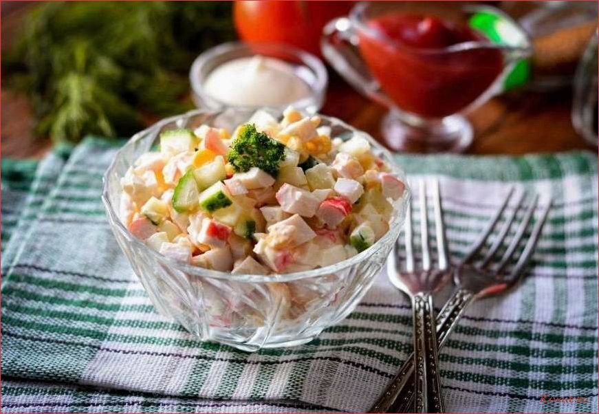 Как приготовить вкусный и сытный салат с крабовыми палочками и яйцом 